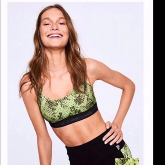 Vs pink ultimate scoop lined sport bra Sm d-Dd - Picture 4 of 8